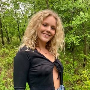 Meet your Posher, Lexi